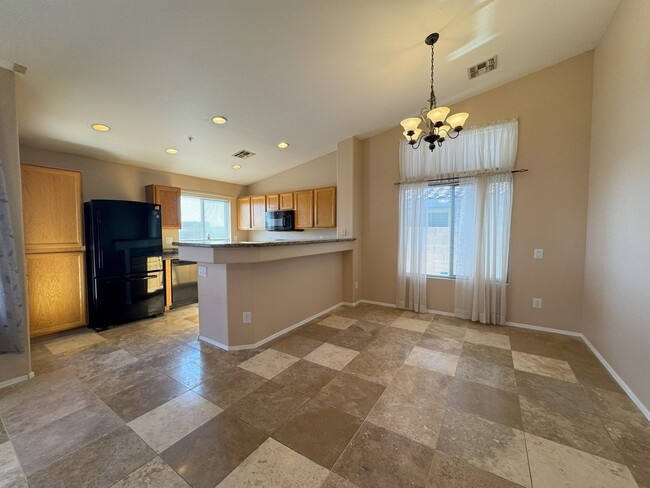 Building Photo - 2 BEDROOM PLUS OFFICE/DEN IN MCDOWELL MTN ...