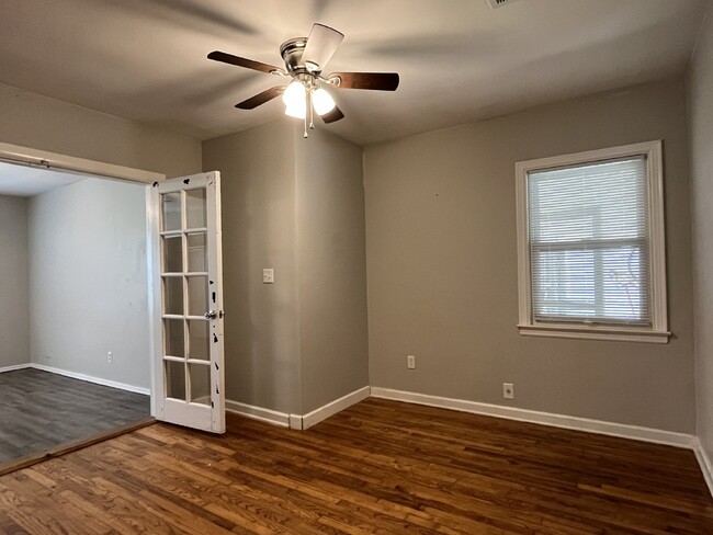 Building Photo - "Spacious 3-Bedroom Duplex with 2 Full Bat...