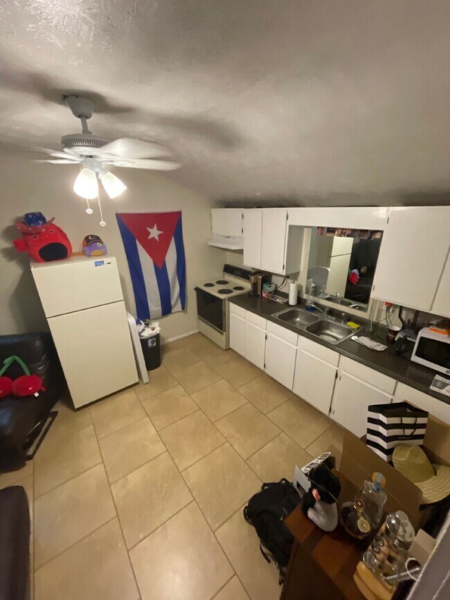 Building Photo - Great 1 bedroom near FSU