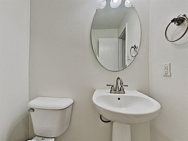 Building Photo - 6830 Shallow River Ct