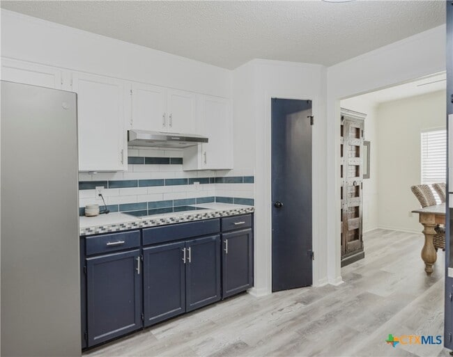 Building Photo - 1012 Pin Oak Dr