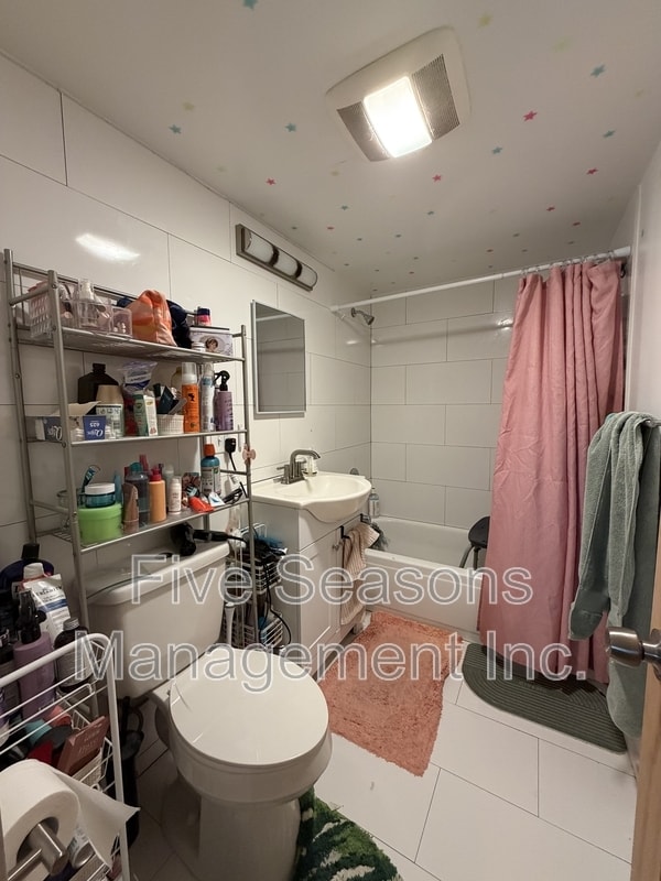 Building Photo - 32 Intervale Ave