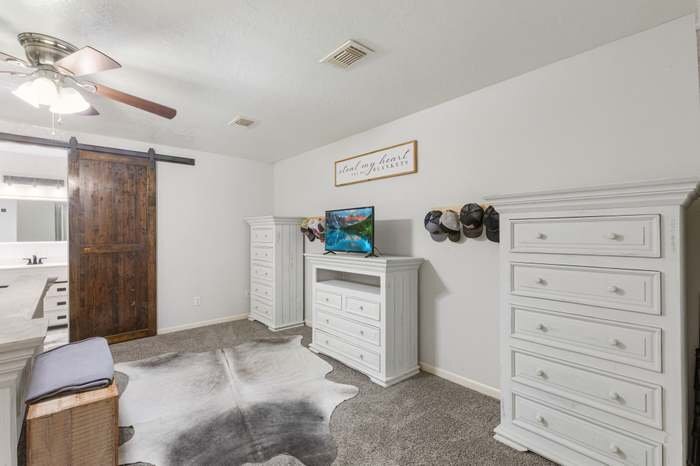 Building Photo - 8205 Raintree Dr