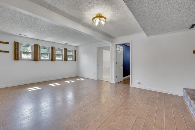 Building Photo - $2,600.00, 4-Bedroom, 3-Baths, Single Fami...