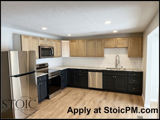 Building Photo - 123 N Main St