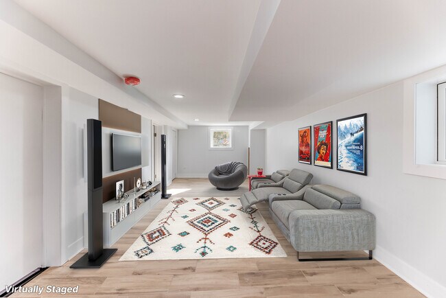 Building Photo - 2508 Kenilworth Ave