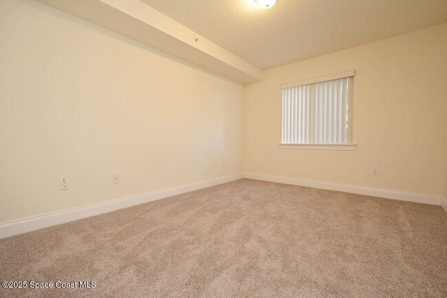 Building Photo - 123 Lancha Cir