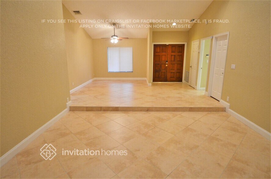 Building Photo - 3261 NW 108th Dr