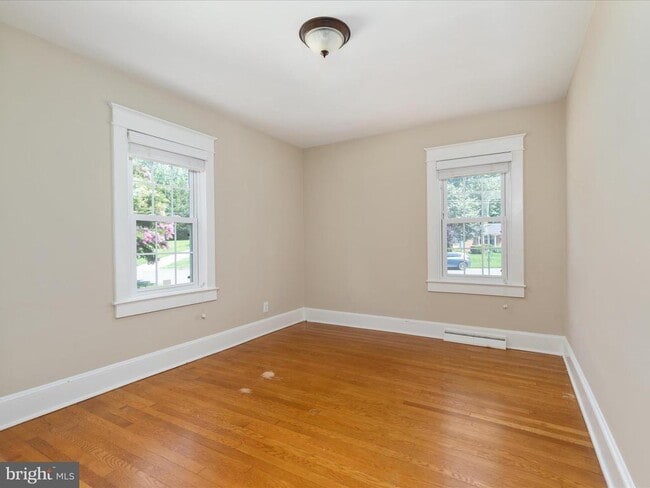 Building Photo - 301 Wood Ave