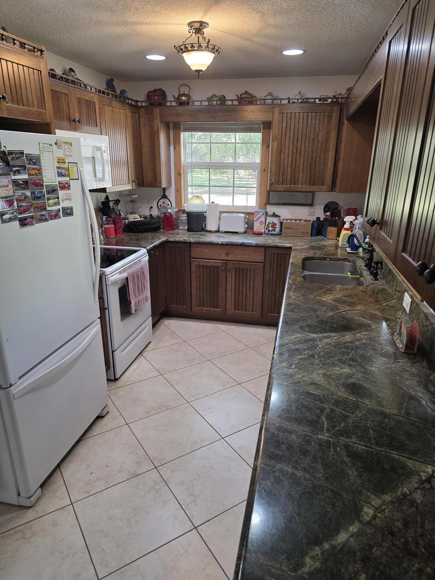 Building Photo - 16129 County Road 448