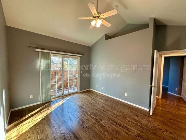 Building Photo - 9064 W Phillips Dr