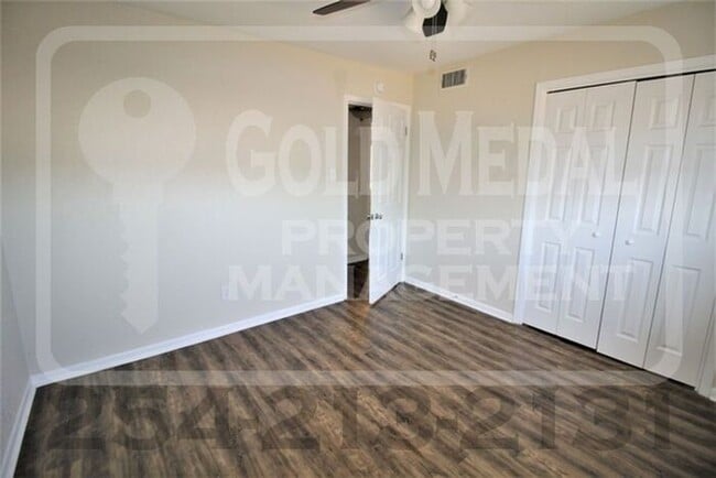 Building Photo - 609 Sunset Ln