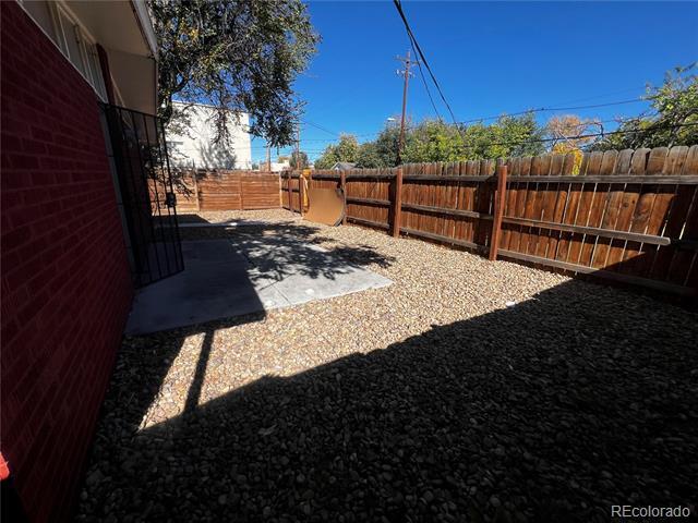 Building Photo - 1932 Dallas St