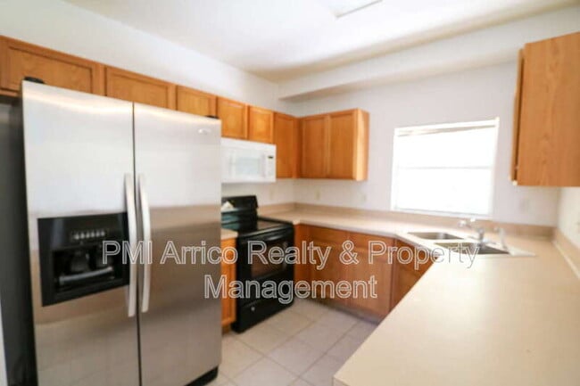 Building Photo - 6142 Olivedale Dr