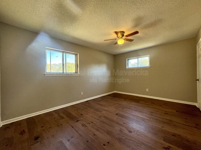 Building Photo - 6311 Rosemary Dr