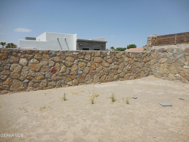 Building Photo - 13425 Emerald Crystal Dr