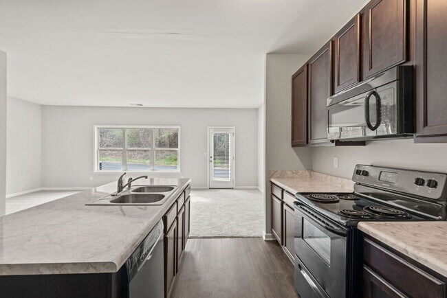 Building Photo - 3205 Blue Springs Trace