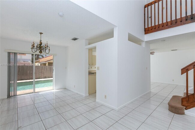 Building Photo - 2592 W Saratoga Dr