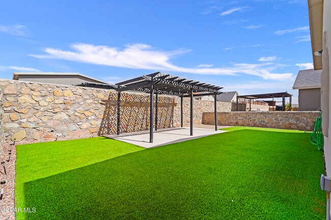 Building Photo - 5128 Jennifer Claire Ln