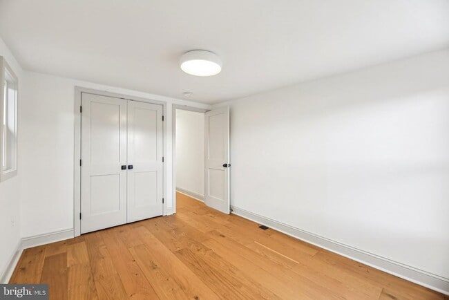 Building Photo - 3348 Chestnut Ave