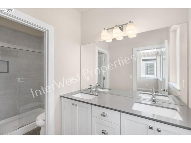 Building Photo - BEAUTIFUL NEWER CONSTRUCTION 4 BD HOME W/2...