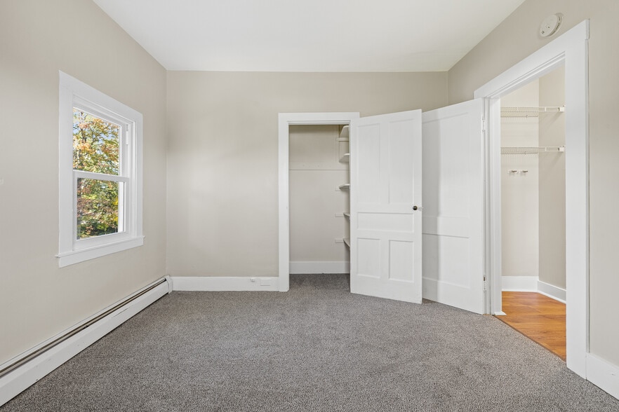 Building Photo - 5312 Genesee St