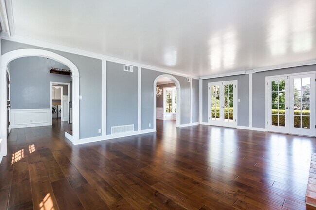 Building Photo - Georgian Colonial in Mt Helix