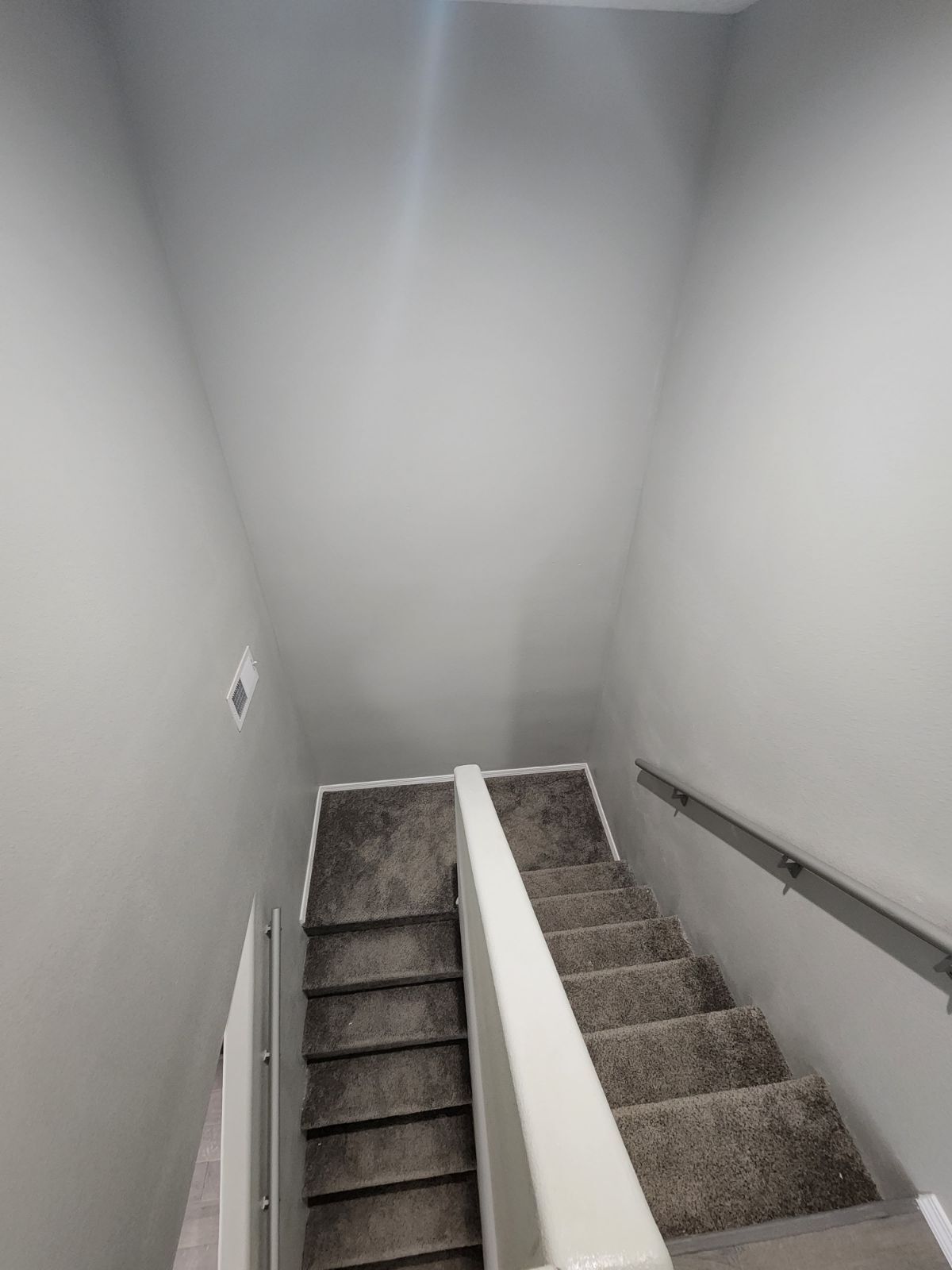 Building Photo - 317 Princeton Dr SE