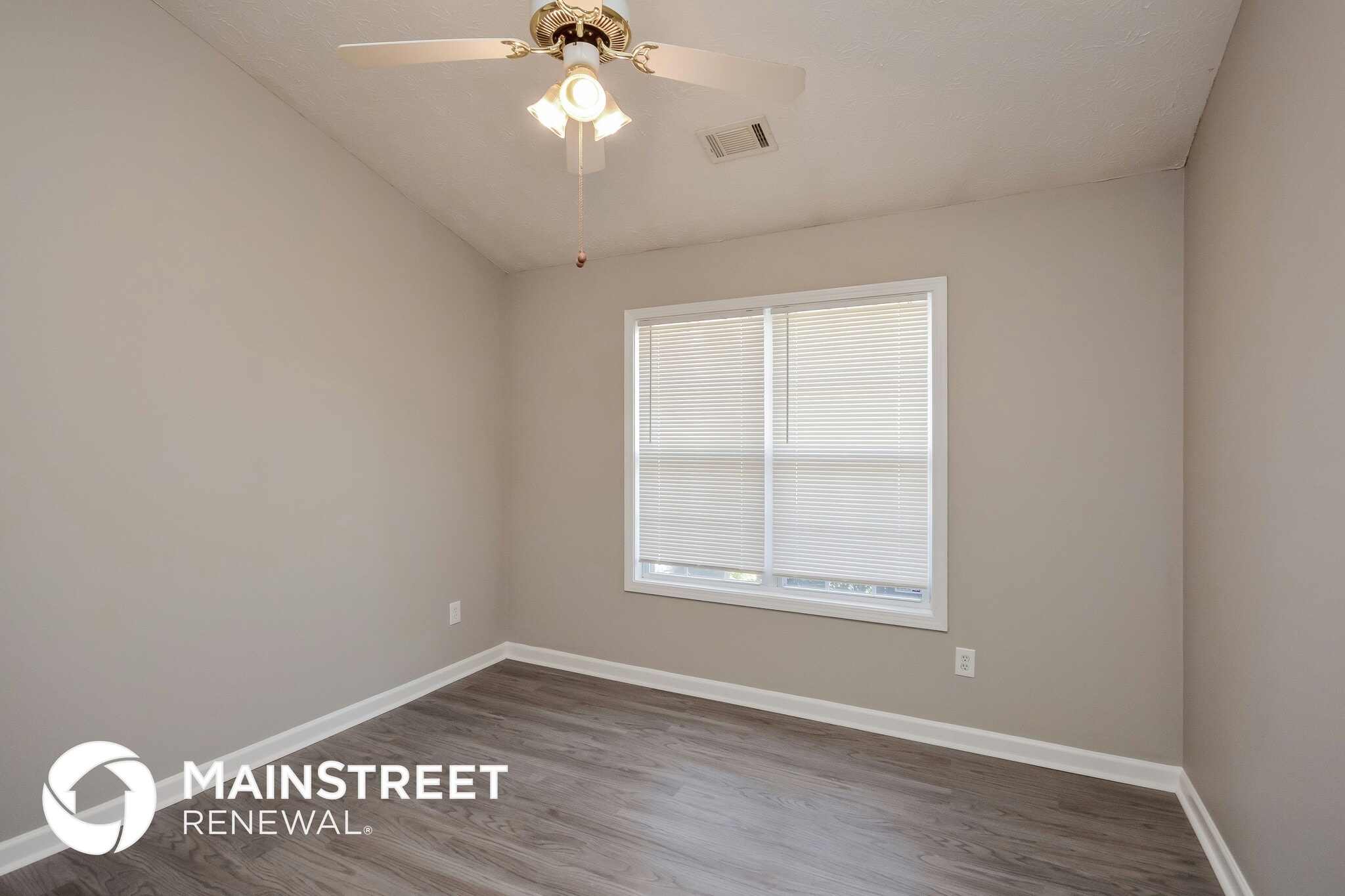 Building Photo - 645 Pebble Blvd