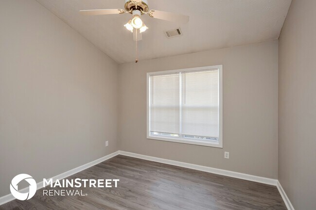 Building Photo - 645 Pebble Blvd