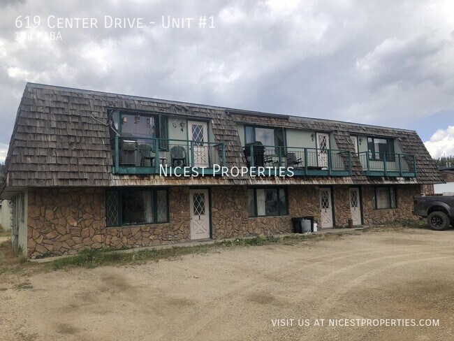 Building Photo - 619 Center Dr