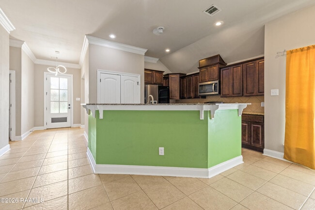 Building Photo - 101 Ace Ln