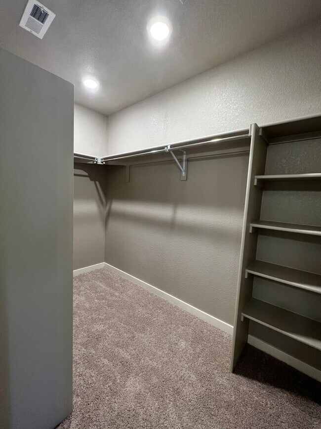 Building Photo - Gorgeous 4 Bed, 2.5 Bath New-Build in Bert...