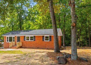 Building Photo - Renovated Brick Ranch with Nature Views + ...