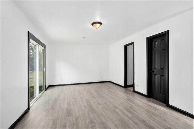 Building Photo - 10906 Panay Dr
