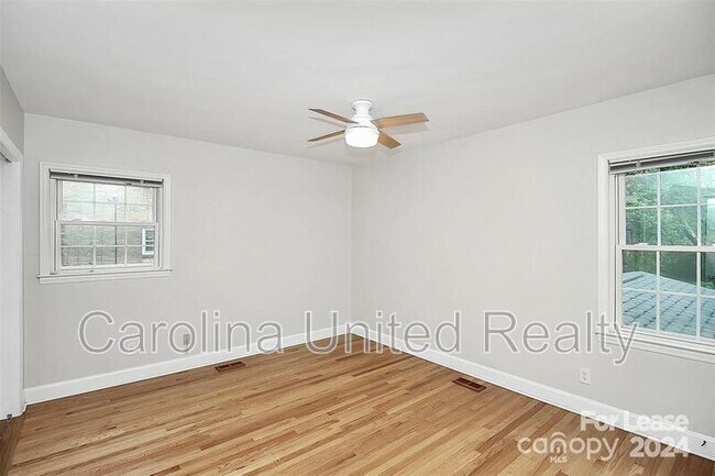 Building Photo - 6908 Lancer Dr