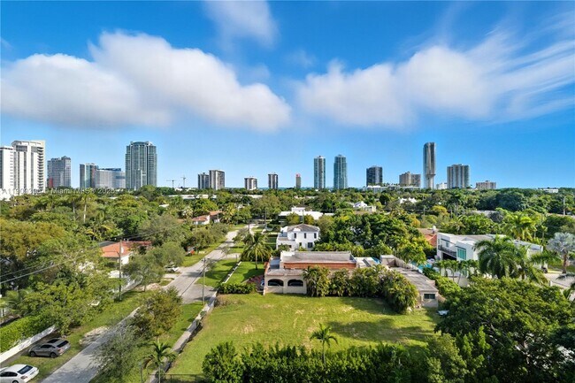 Building Photo - 280 SW 20th Rd