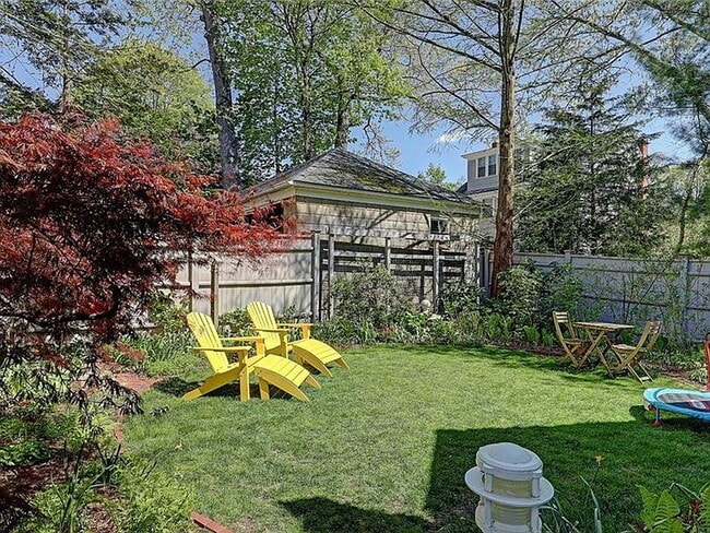 Building Photo - 17 Luzon Ave