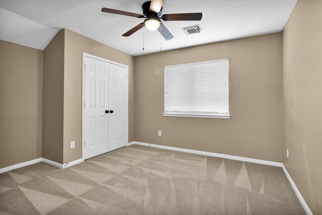 Building Photo - 20931 Deauville Dr