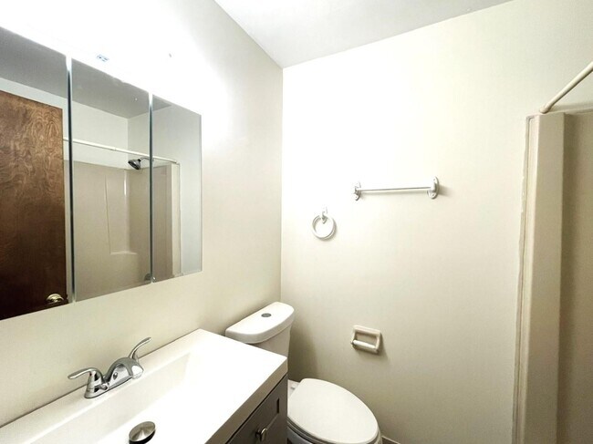 Building Photo - 12 Sunstone Dr