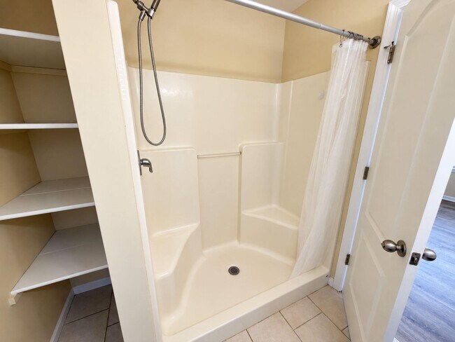 Building Photo - 4203 Spring Cress Dr