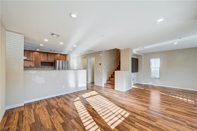 Building Photo - 2054 Waterlily View St