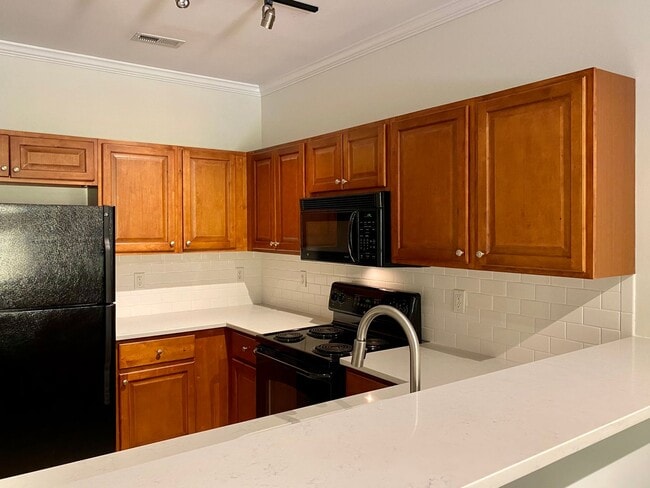 Building Photo - 2621 Oldgate Dr