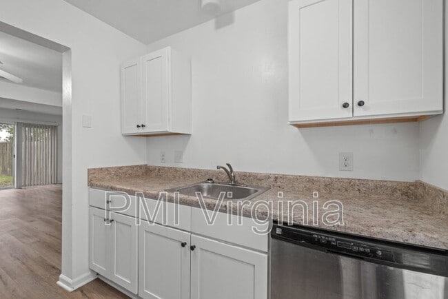 Building Photo - 3772 Pepperwood Ct