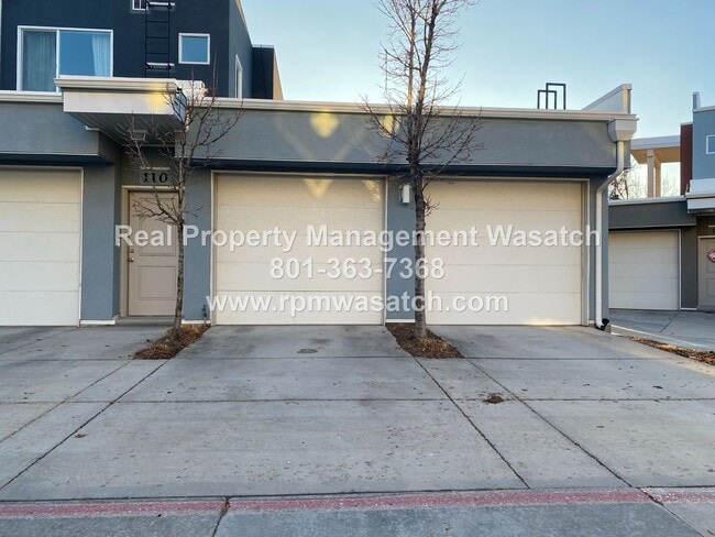 Building Photo - Modern 2 bed, 1 bath Townhome in Daybreak