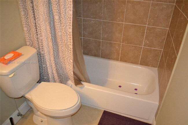 Building Photo - 9727 Hammocks Blvd