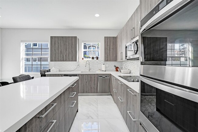 Building Photo - 3534 Forest View Cir