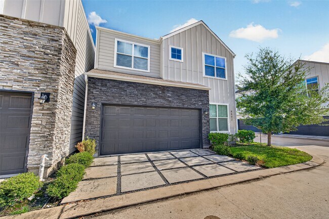 Building Photo - 8802 Hollister Pine Ct