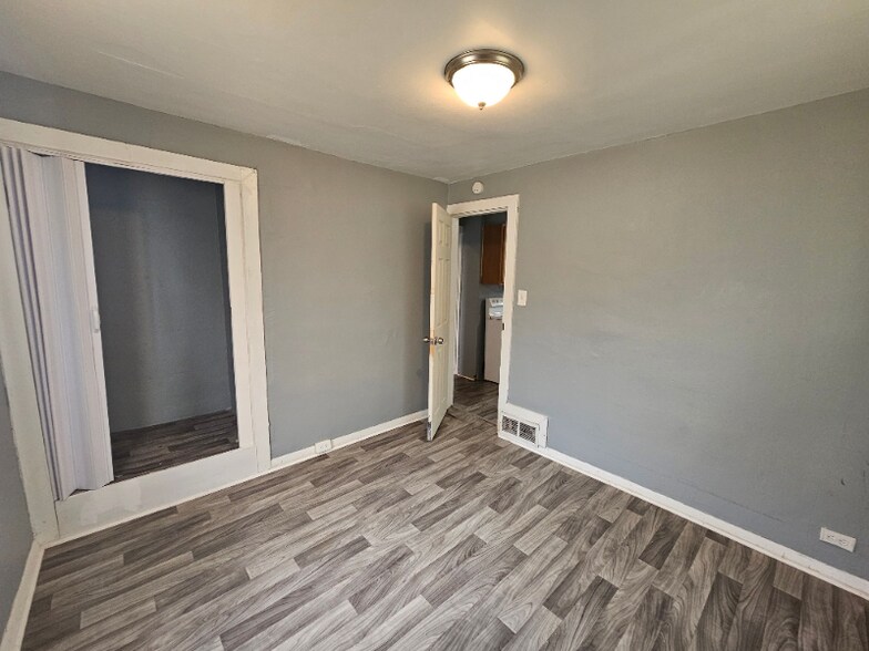 Building Photo - 803 Marvin Ave