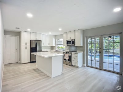 Building Photo - 5542 32nd Ave SW